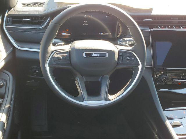 new 2025 Jeep Grand Cherokee car, priced at $48,995