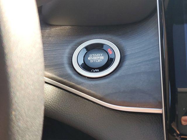 new 2025 Jeep Grand Cherokee car, priced at $48,995