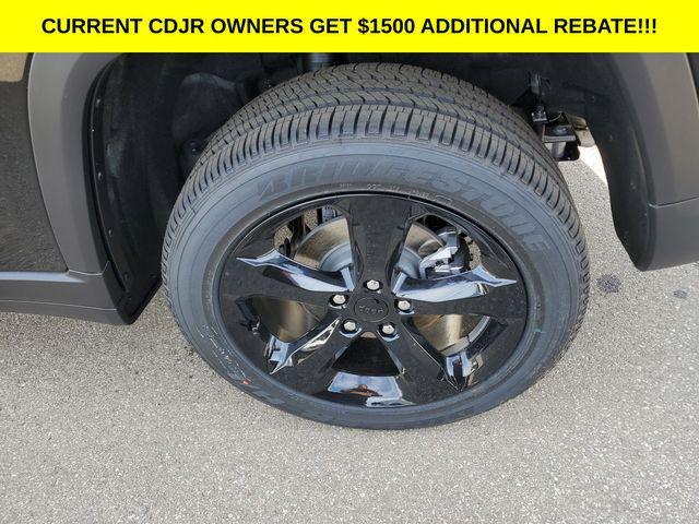 new 2025 Jeep Grand Cherokee car, priced at $42,995