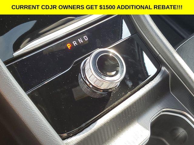 new 2025 Jeep Grand Cherokee car, priced at $42,995