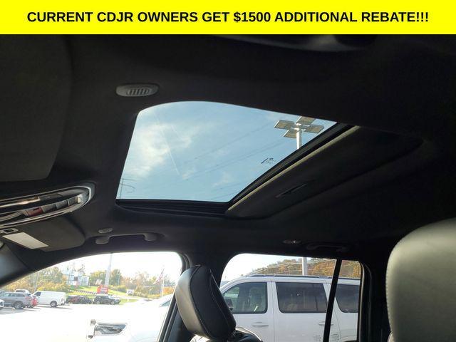 new 2025 Jeep Grand Cherokee car, priced at $42,995