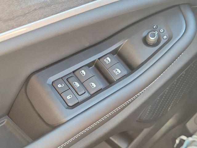 new 2025 Jeep Grand Cherokee car, priced at $46,811