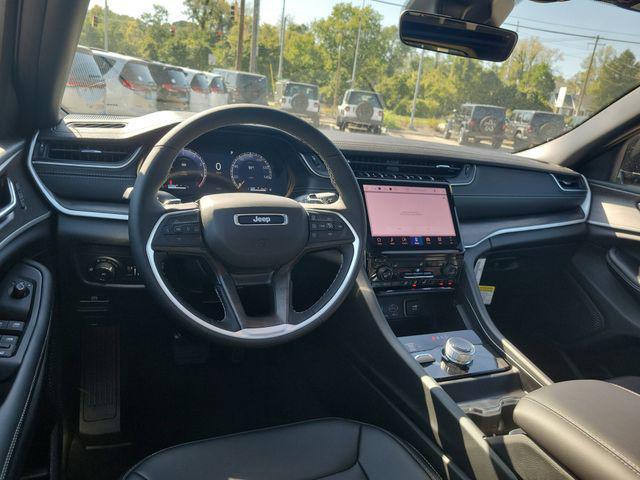 new 2025 Jeep Grand Cherokee car, priced at $46,811