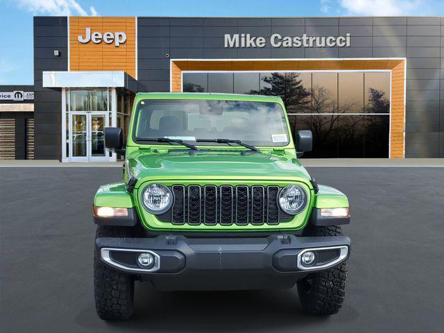 new 2025 Jeep Gladiator car, priced at $43,995