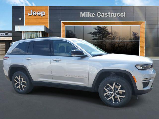 new 2025 Jeep Grand Cherokee car, priced at $39,995