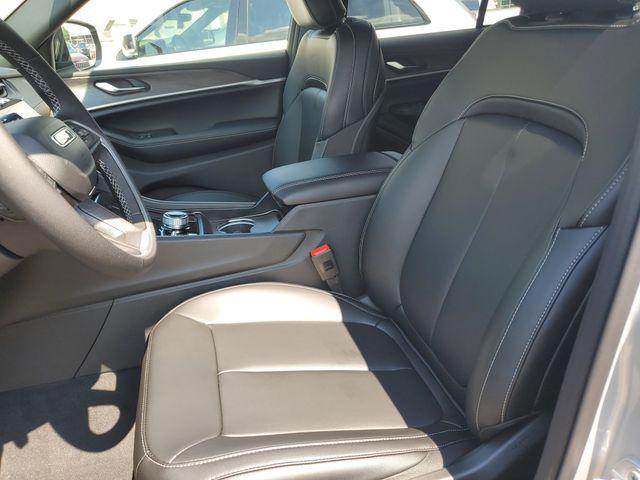 new 2025 Jeep Grand Cherokee car, priced at $39,995
