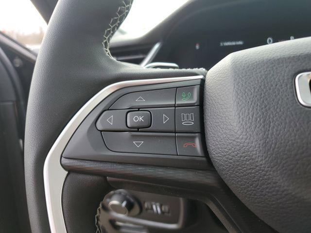 new 2025 Jeep Grand Cherokee car, priced at $38,995