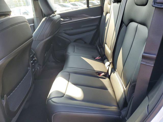 new 2025 Jeep Grand Cherokee car, priced at $47,995