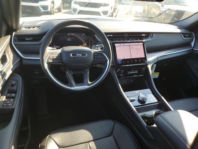 new 2025 Jeep Grand Cherokee car, priced at $47,995