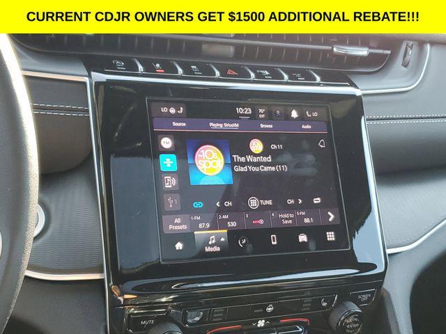 new 2025 Jeep Grand Cherokee car, priced at $40,995