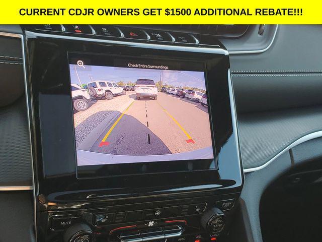 new 2025 Jeep Grand Cherokee car, priced at $40,995