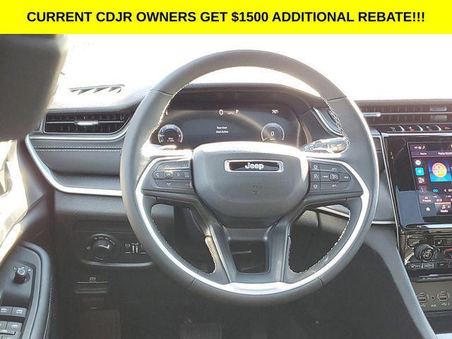 new 2025 Jeep Grand Cherokee car, priced at $40,995