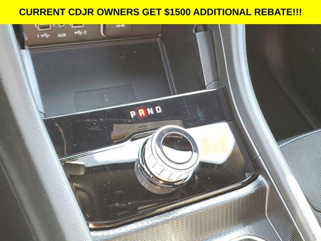 new 2025 Jeep Grand Cherokee car, priced at $40,995