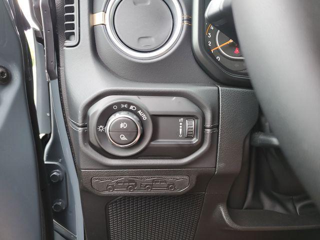 new 2025 Jeep Gladiator car, priced at $43,995