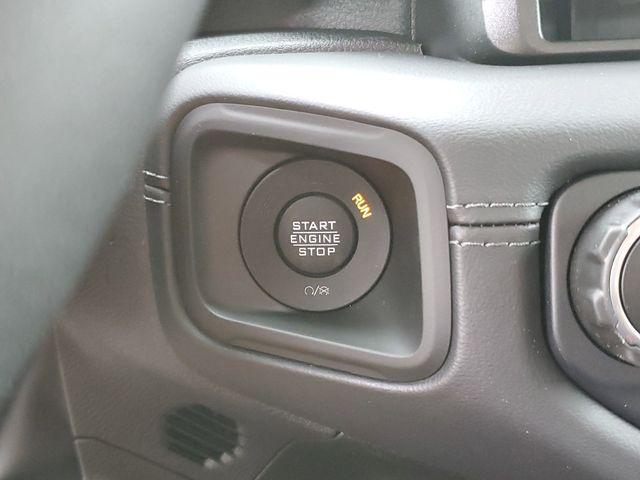 new 2025 Jeep Gladiator car, priced at $43,995