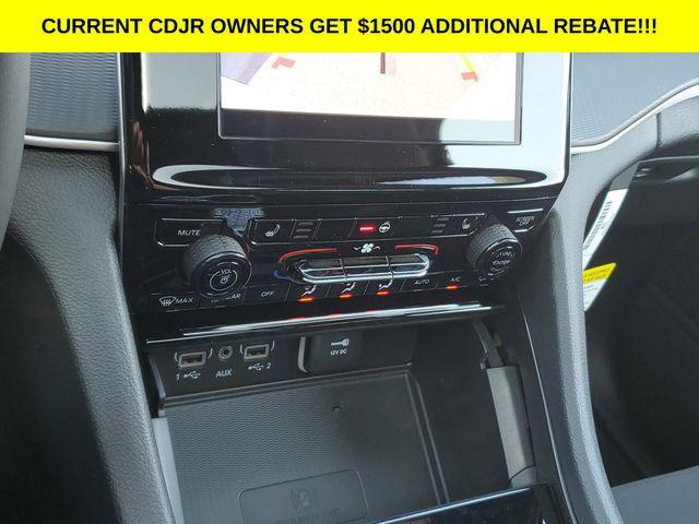 new 2025 Jeep Grand Cherokee car, priced at $37,995