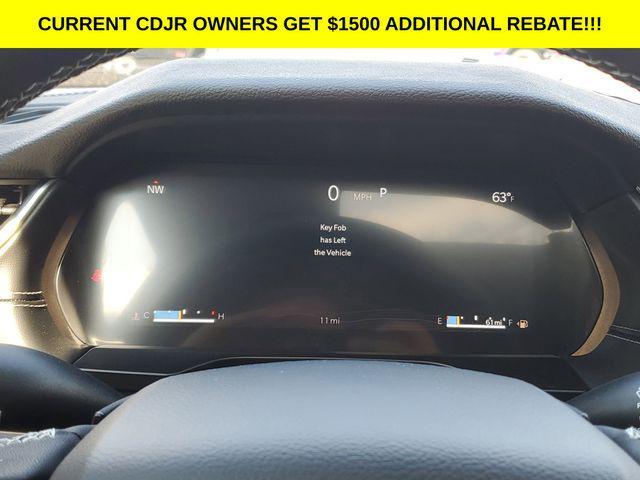 new 2025 Jeep Grand Cherokee car, priced at $37,995