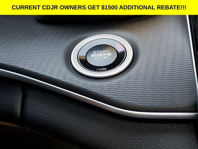 new 2025 Jeep Grand Cherokee car, priced at $37,995