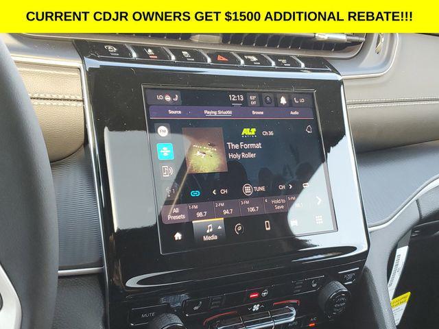 new 2025 Jeep Grand Cherokee car, priced at $37,995