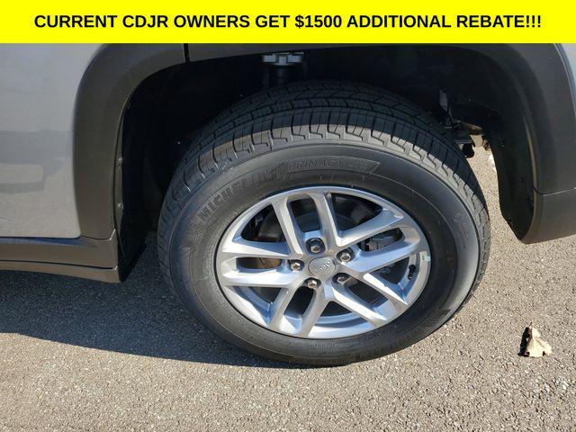 new 2025 Jeep Grand Cherokee car, priced at $37,995