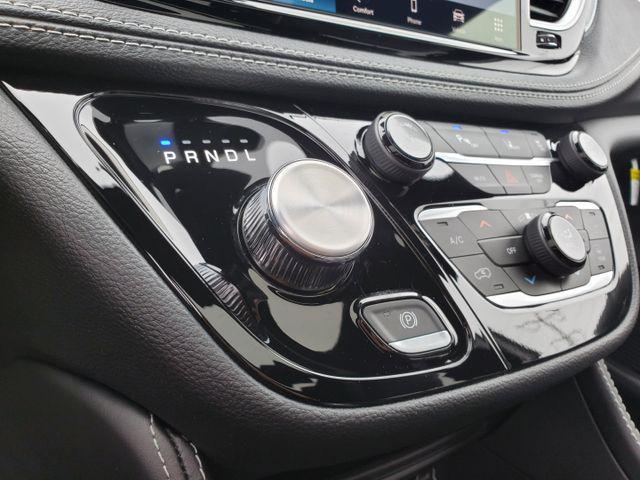 new 2025 Chrysler Pacifica Hybrid car, priced at $50,995