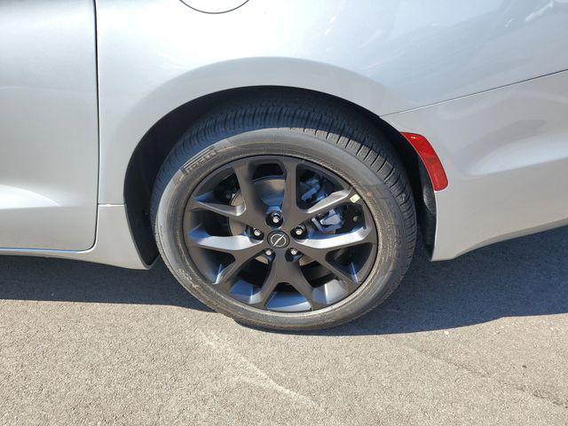 new 2026 Chrysler Pacifica car, priced at $44,911