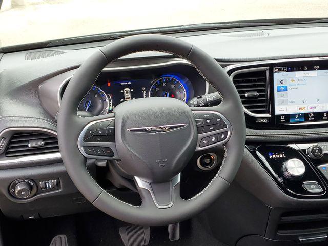 new 2025 Chrysler Pacifica car, priced at $43,995