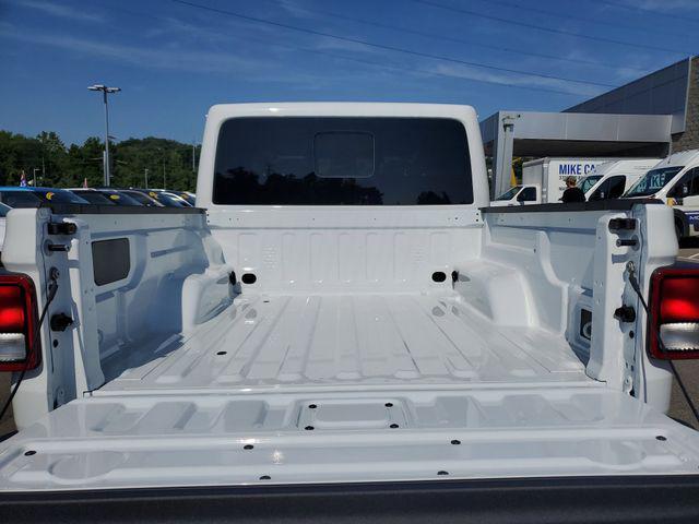 new 2025 Jeep Gladiator car, priced at $42,911