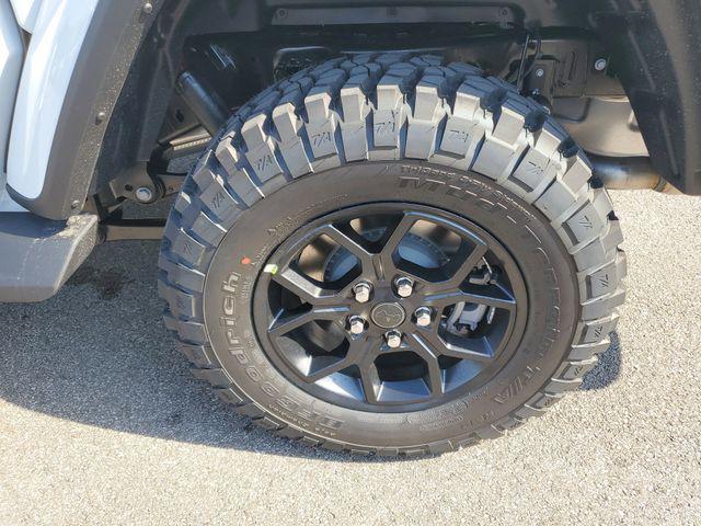 new 2025 Jeep Gladiator car, priced at $42,911