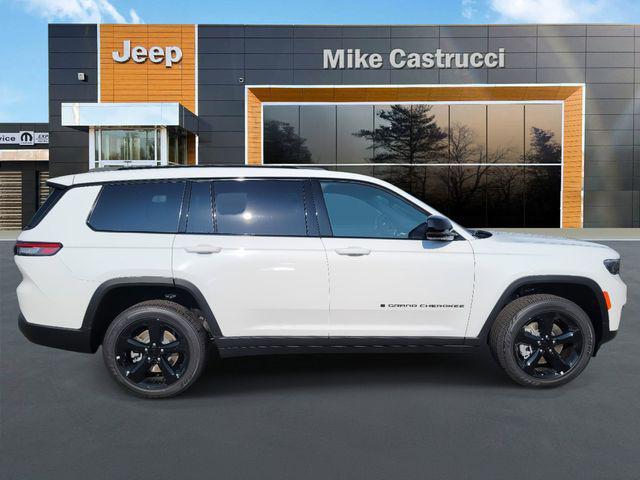 new 2024 Jeep Grand Cherokee L car, priced at $41,995