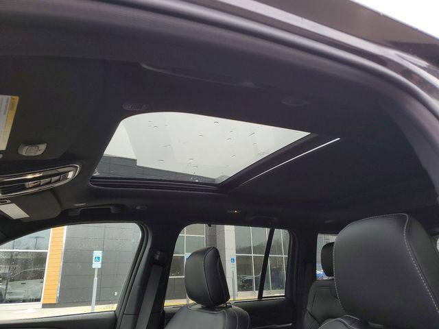 new 2025 Jeep Grand Cherokee car, priced at $49,995