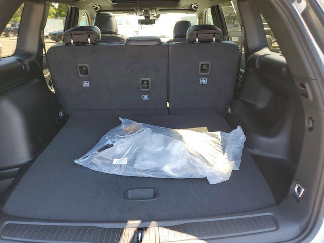 new 2025 Jeep Grand Cherokee car, priced at $48,995