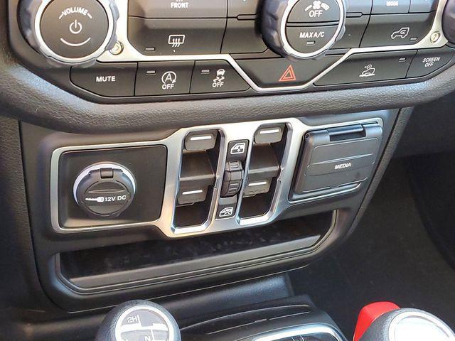 new 2025 Jeep Gladiator car, priced at $39,995