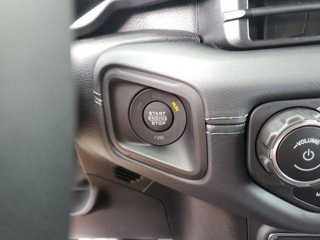 new 2025 Jeep Gladiator car, priced at $43,995