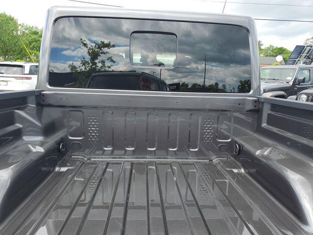 new 2025 Jeep Gladiator car, priced at $43,995