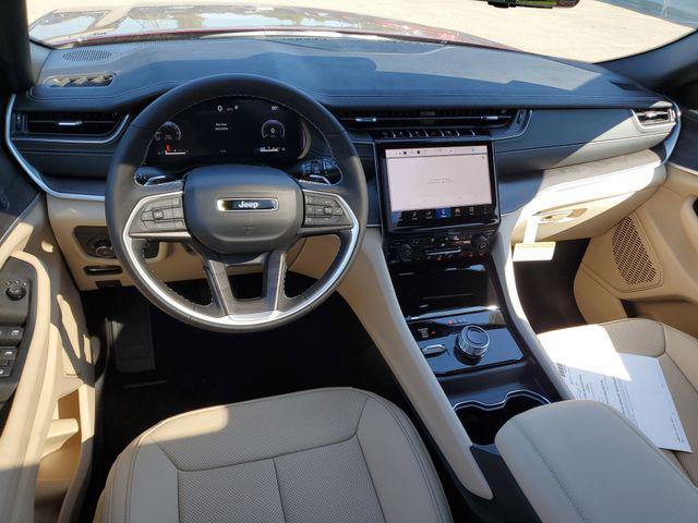 new 2025 Jeep Grand Cherokee car, priced at $48,995