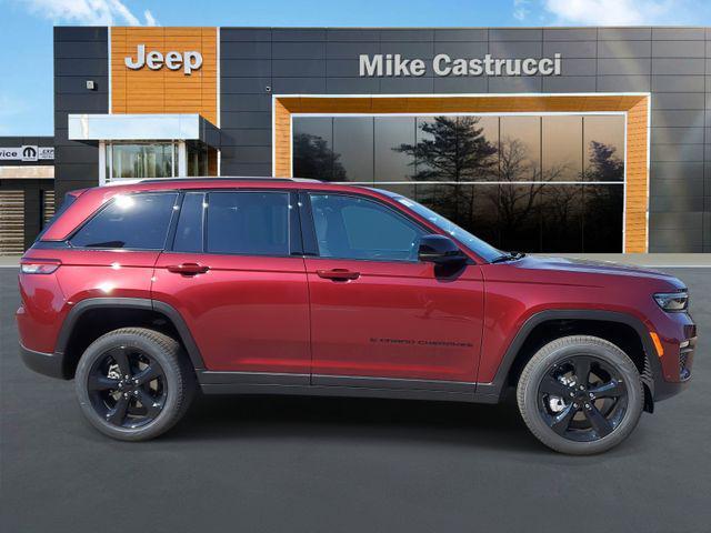 new 2025 Jeep Grand Cherokee car, priced at $48,995