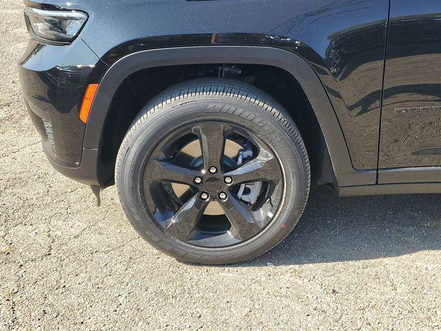 new 2024 Jeep Grand Cherokee L car, priced at $43,995