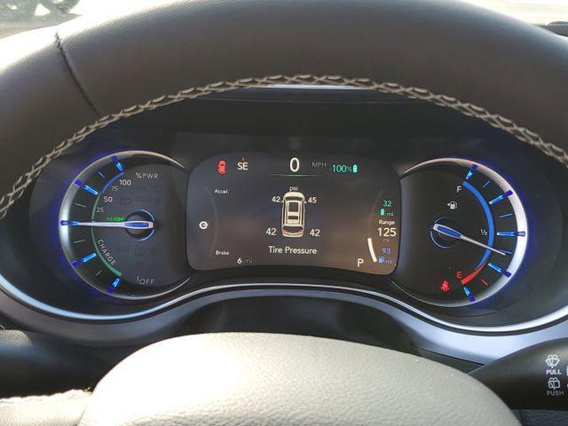 new 2025 Chrysler Pacifica Hybrid car, priced at $51,995