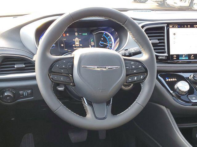 new 2025 Chrysler Pacifica Hybrid car, priced at $51,995