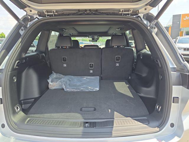 new 2025 Jeep Grand Cherokee car, priced at $44,995