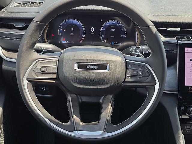 new 2025 Jeep Grand Cherokee car, priced at $44,995