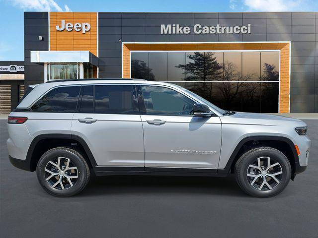 new 2025 Jeep Grand Cherokee car, priced at $44,995