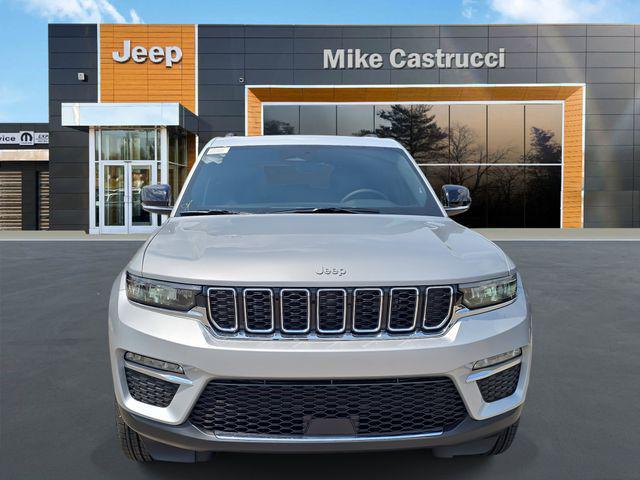new 2025 Jeep Grand Cherokee car, priced at $44,995