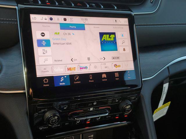 new 2025 Jeep Grand Cherokee car, priced at $44,995