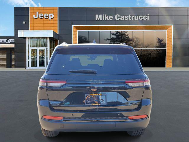 new 2025 Jeep Grand Cherokee car, priced at $44,995