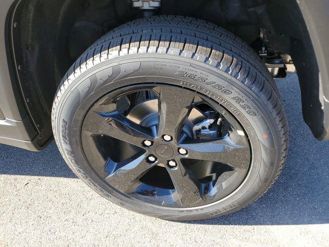 new 2025 Jeep Grand Cherokee car, priced at $44,995