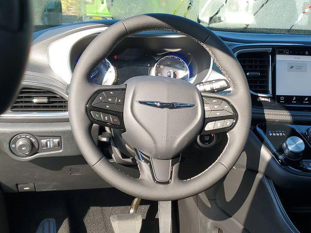 new 2026 Chrysler Pacifica car, priced at $45,245