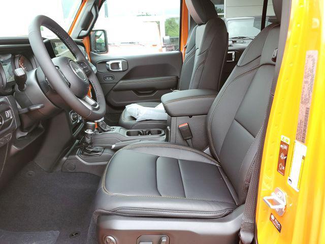 new 2025 Jeep Gladiator car, priced at $43,995