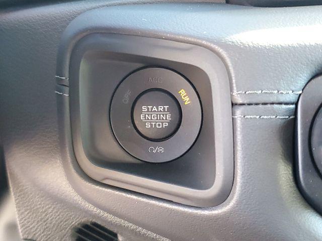 new 2025 Jeep Gladiator car, priced at $43,995